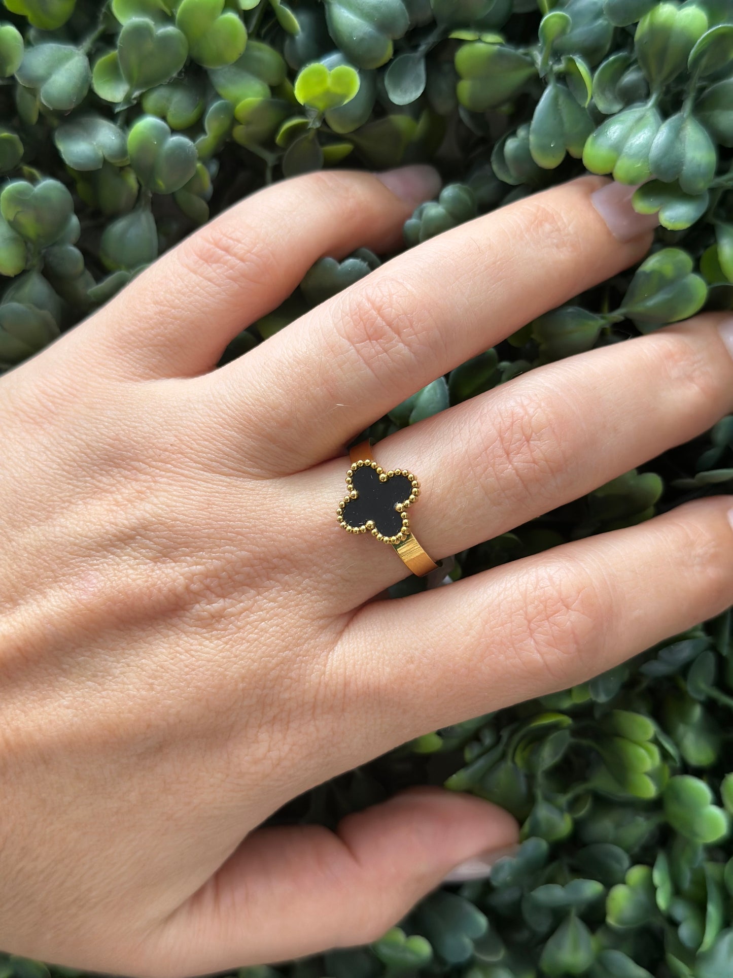 Clover Black Ring Gold Size 9
