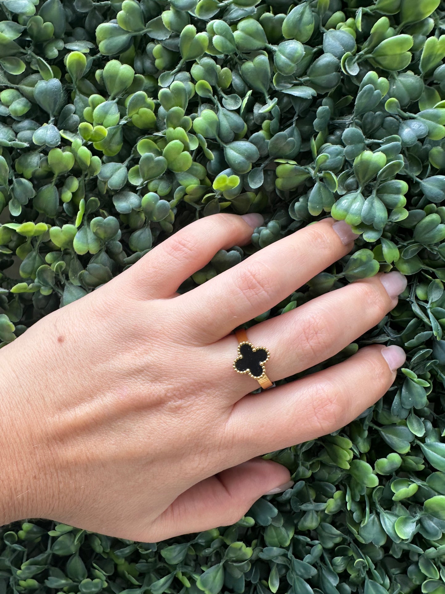Clover Black Ring Gold Size 9