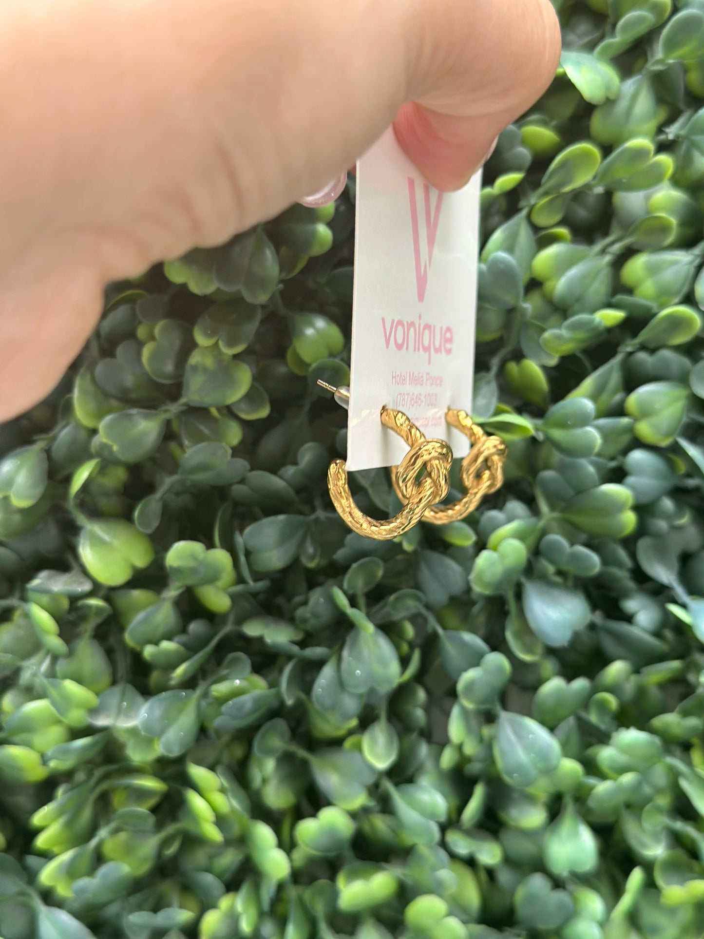 “Meekness” Earrings Knot