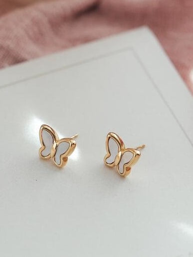 “Ada Butterfly Pearl Oyster” Gold Earrings