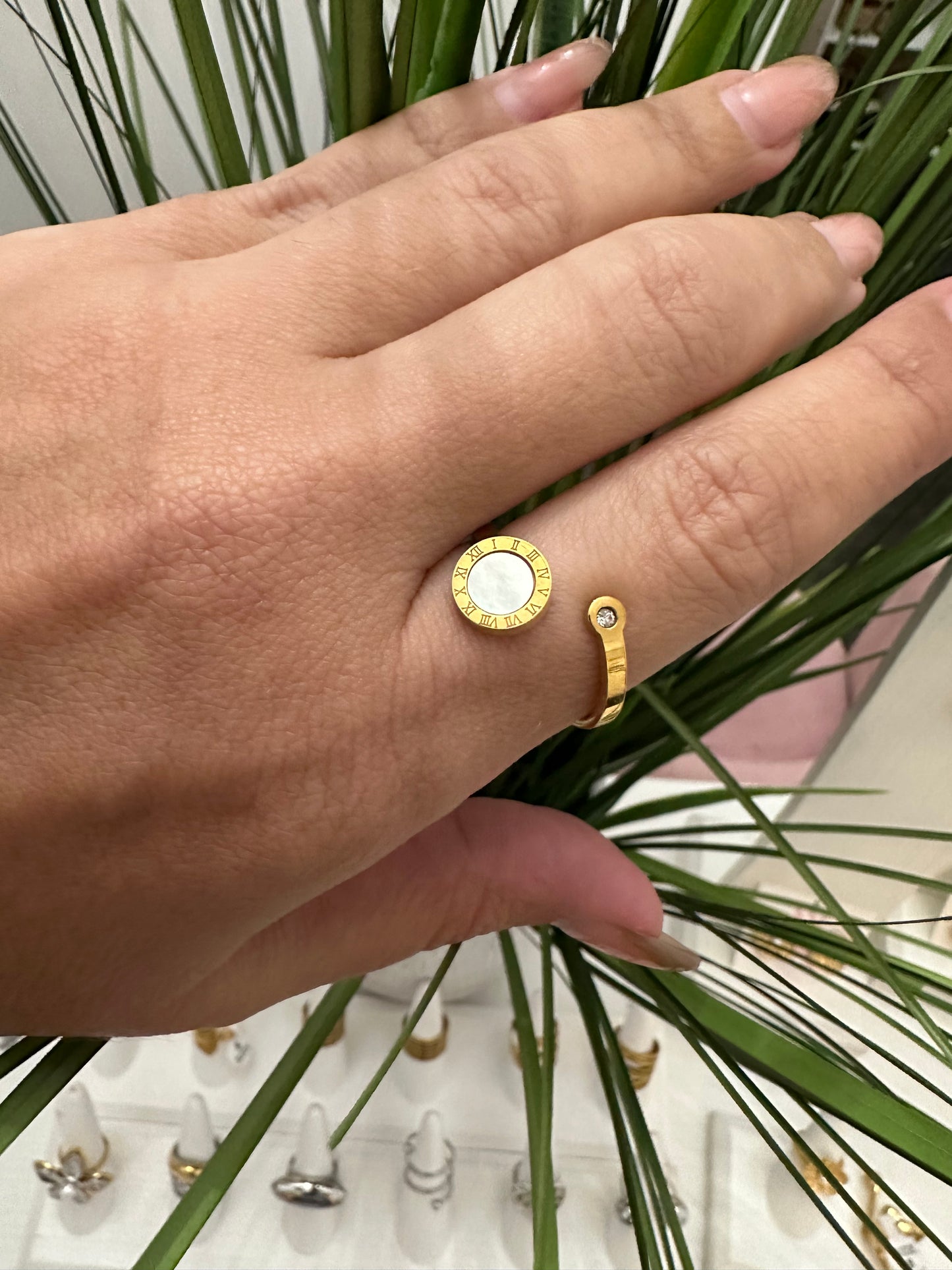 Stella Ring Gold Adjustable