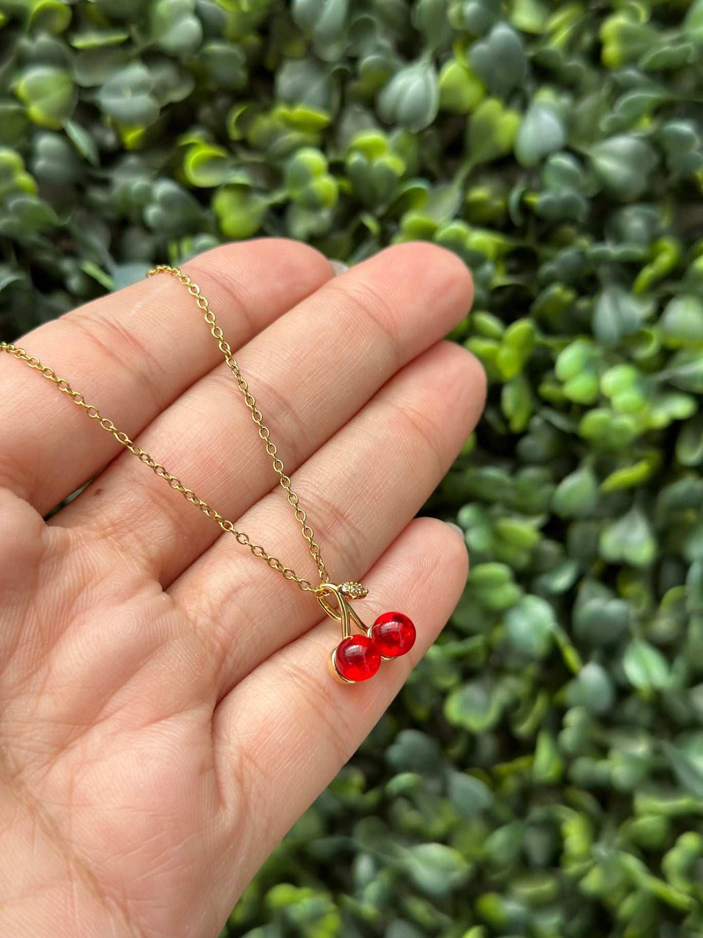 “Cherry” Crystals Necklace Gold