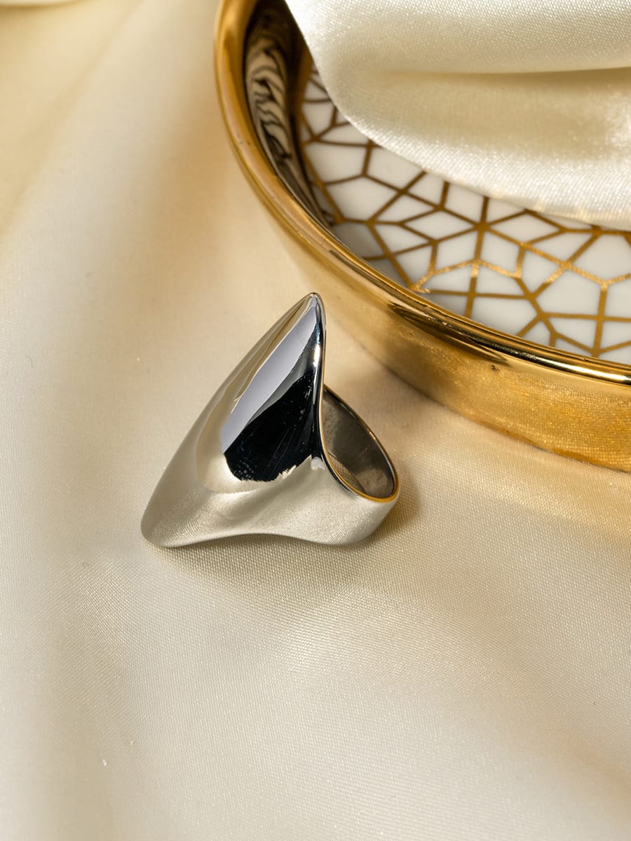 Arlet Silver Ring