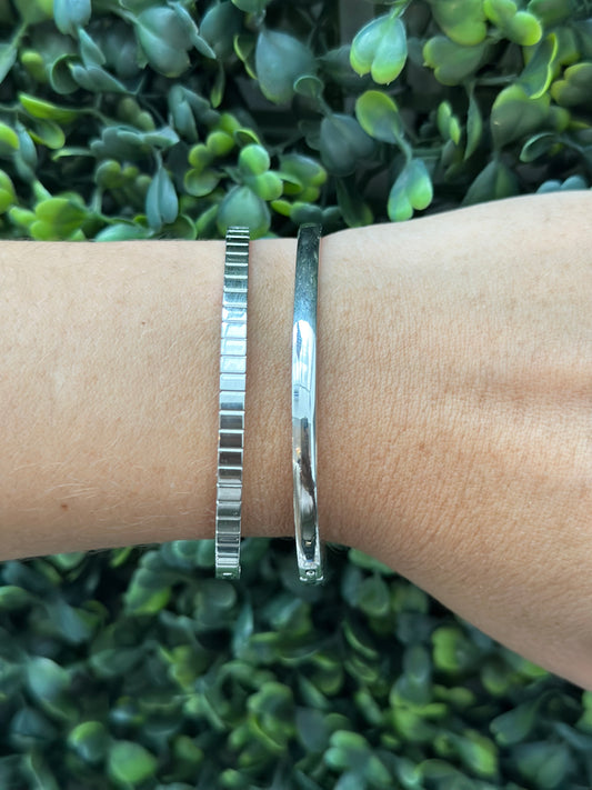 “Kasa” Two Bangles Silver