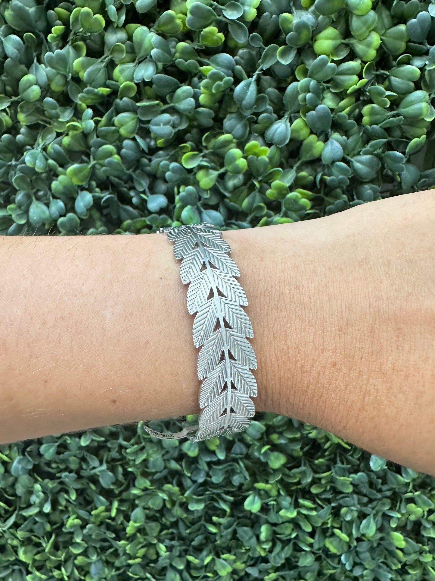 Tropical Leaf Bangle Silver