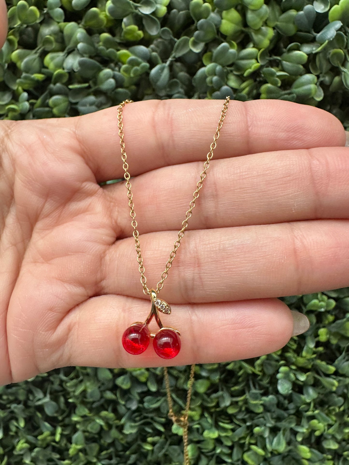 “Cherry” Crystals Necklace Gold