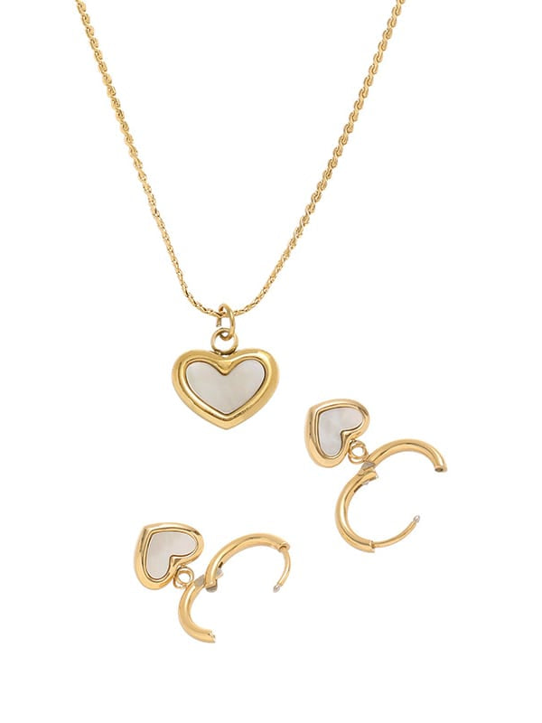 “Zabdi” Necklace, Earrings & Bracelet Heart with Oyster Pearl Gold