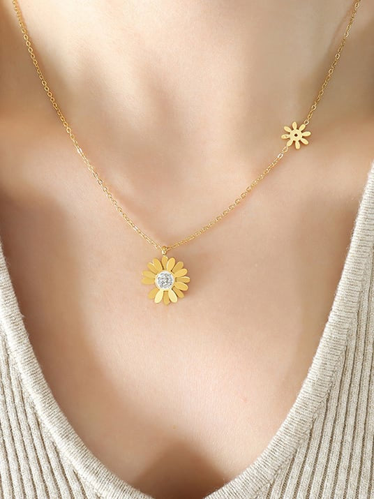 “Daisy Flower” Necklace