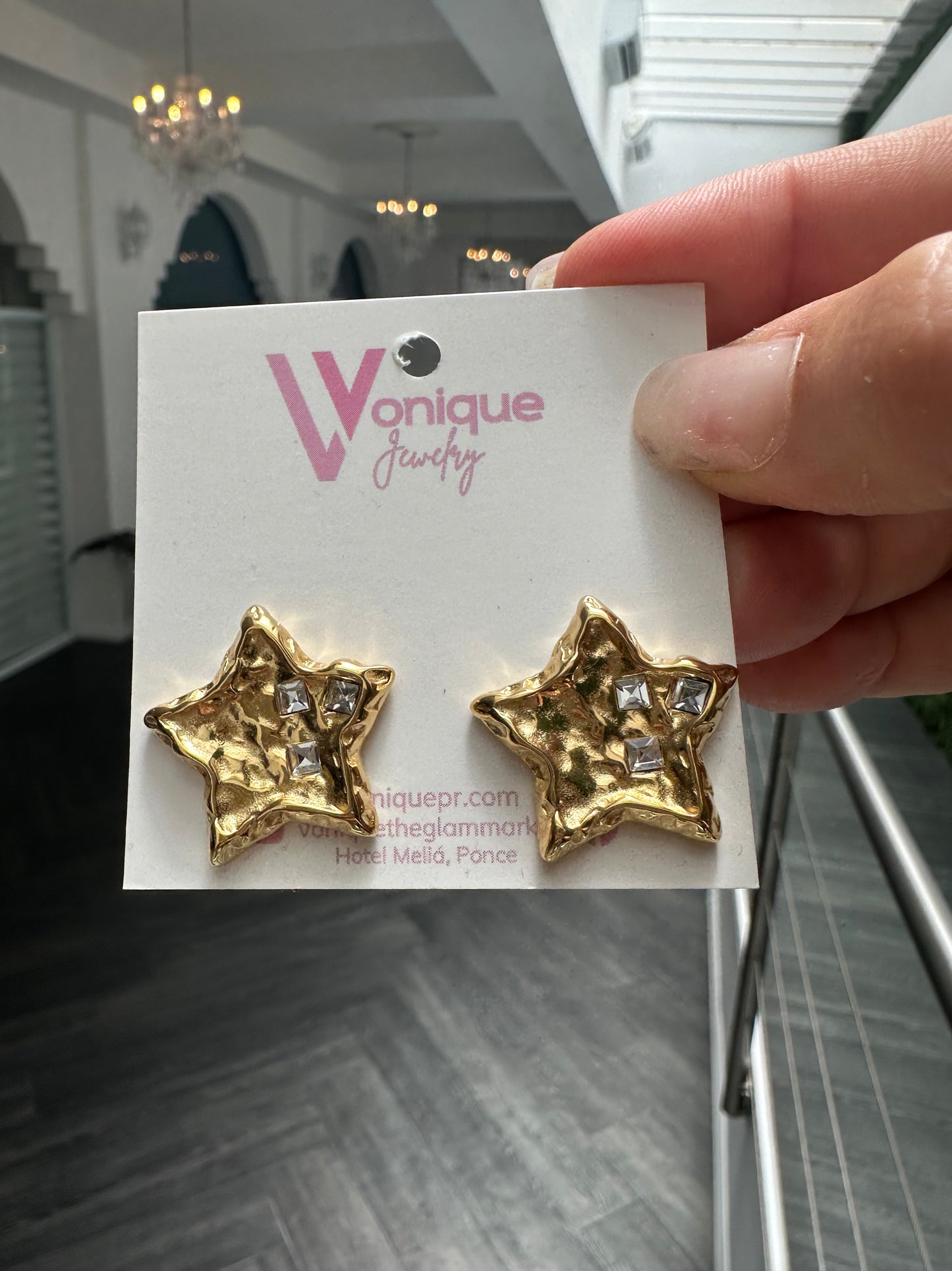 Daniela Star Earrings Gold