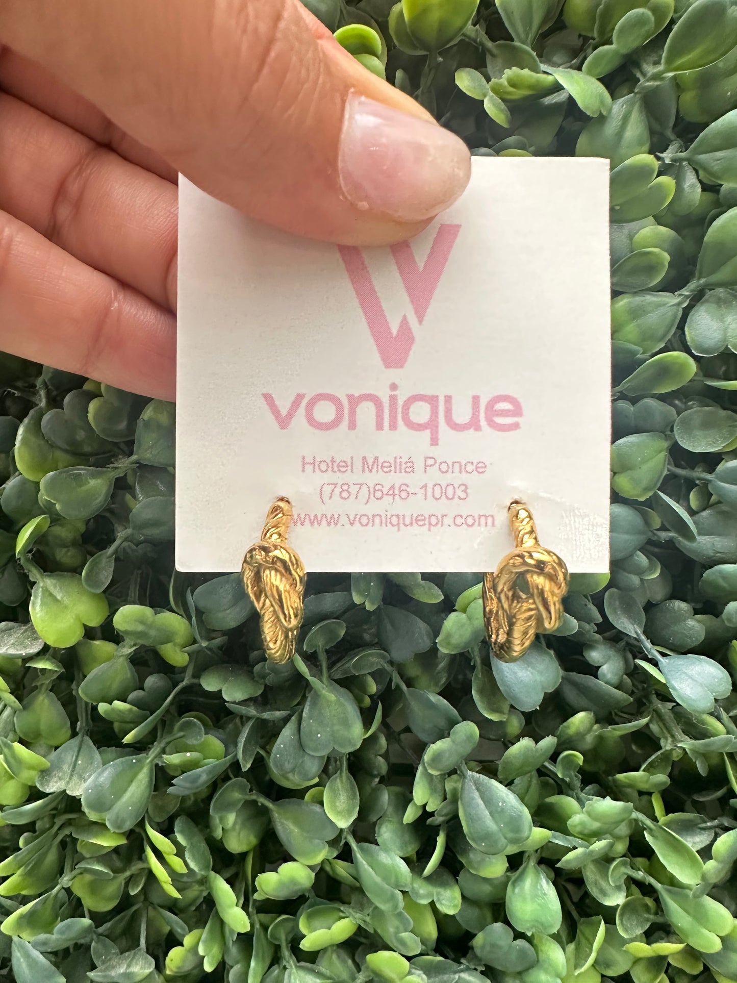 “Meekness” Earrings Knot