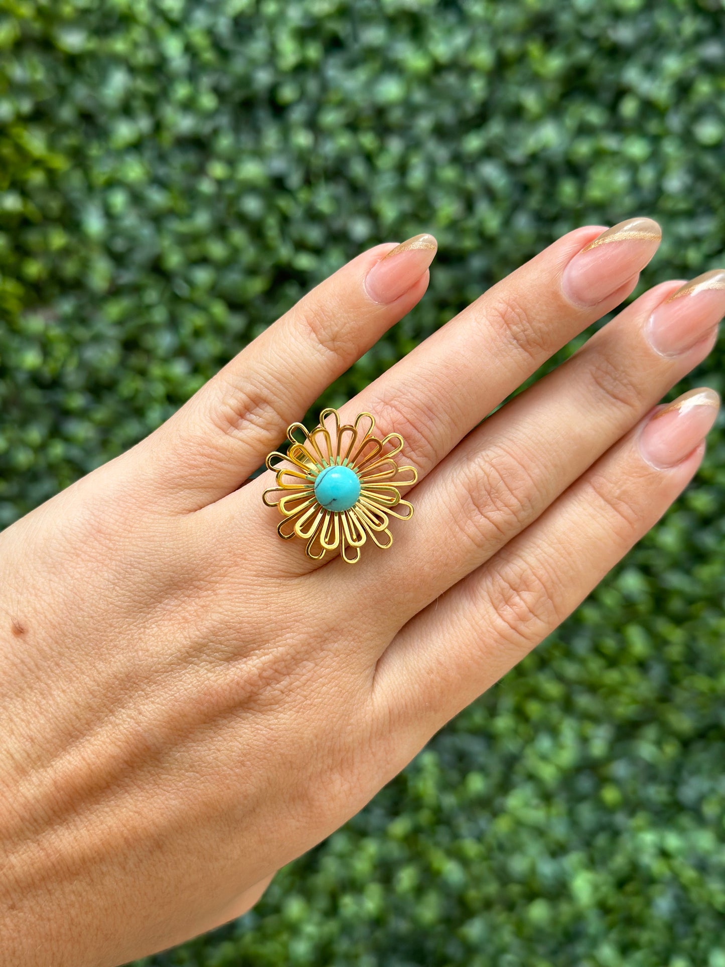 Annas Turquoise Flower Ring Gold