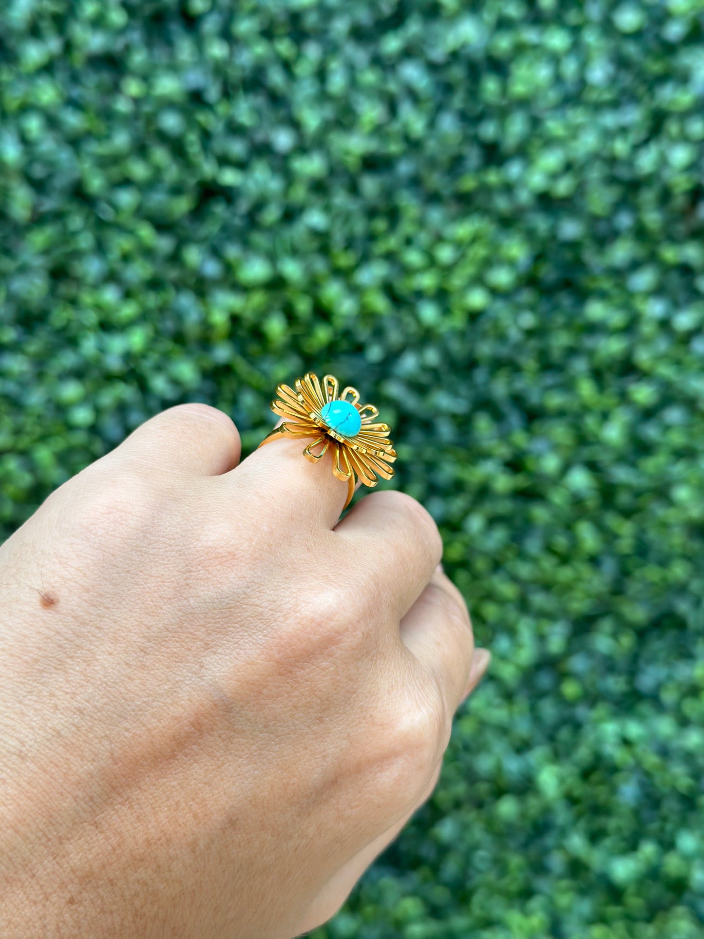 Annas Turquoise Flower Ring Gold