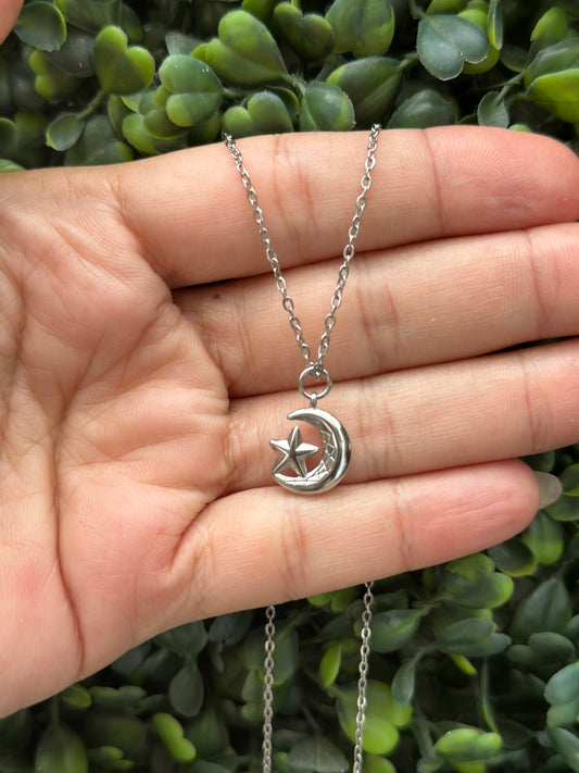 Moon Necklace Silver