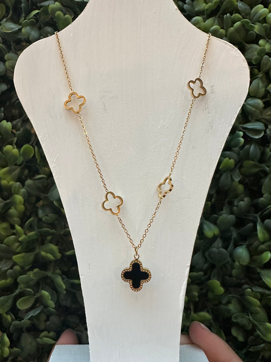 Clover Necklace Gold Two in One